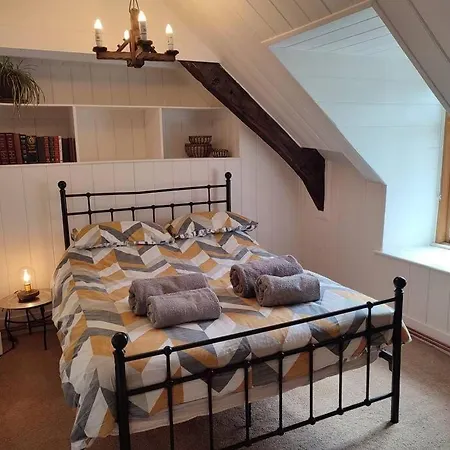 Y Cwtch - Panoramic Mountain Views Within Snowdonia'S National Park - 4X4 Recommended Villa Dolgellau Exterior photo