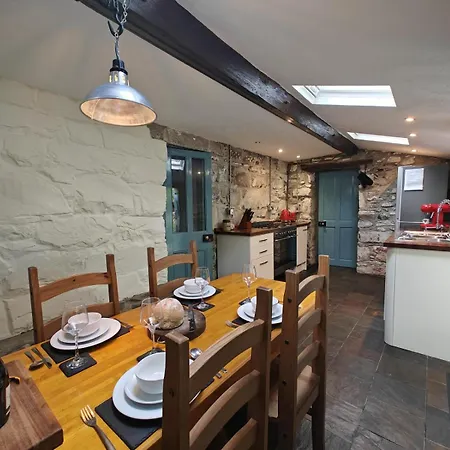 Y Cwtch - Panoramic Mountain Views Within Snowdonia'S National Park - 4X4 Recommended Villa Dolgellau Exterior photo