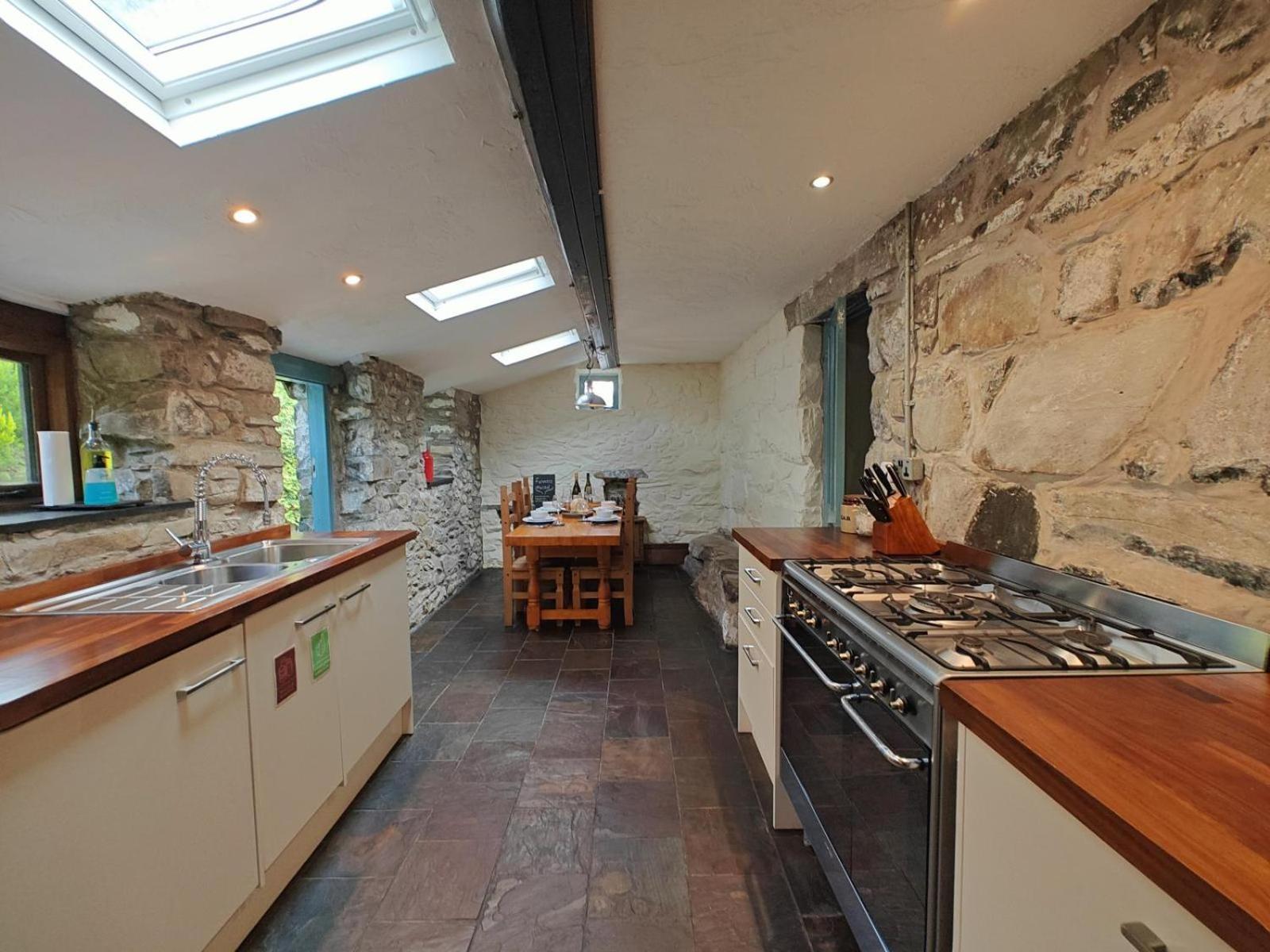 Y Cwtch - Panoramic Mountain Views Within Snowdonia's National Park - 4x4 Recommended